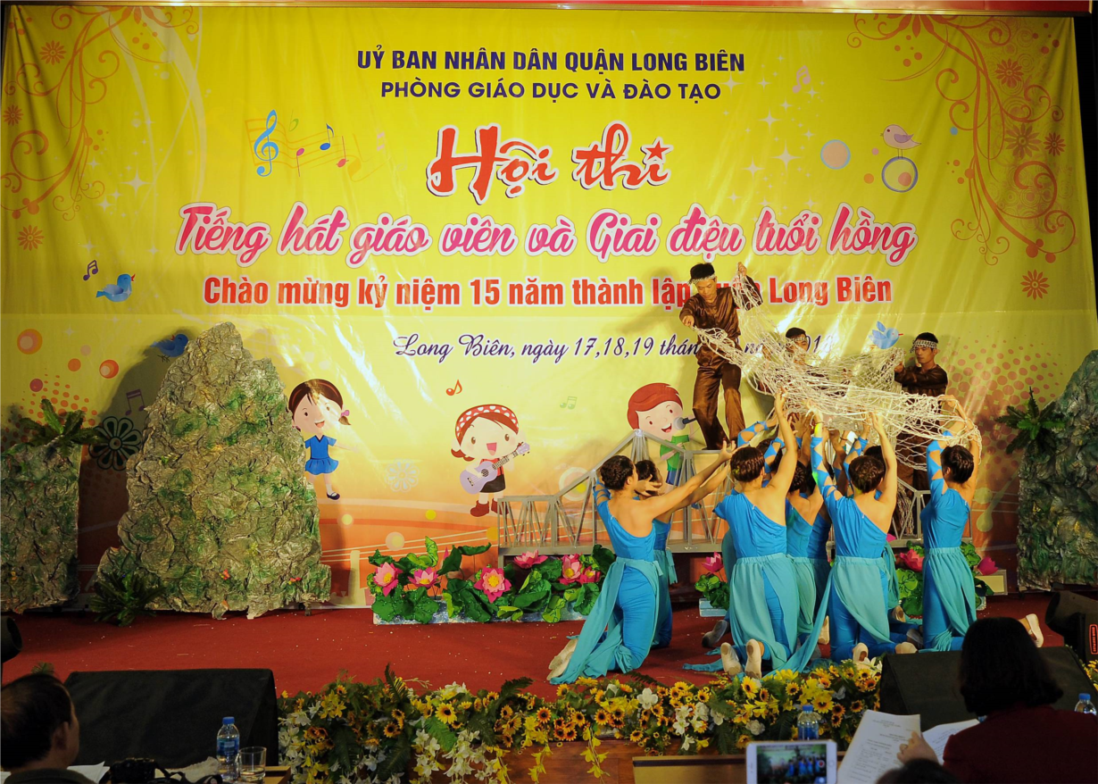 Hội thi Tiếng hát giáo viên - Giai điệu tuổi hồng năm học 2018-2019 (18).jpg